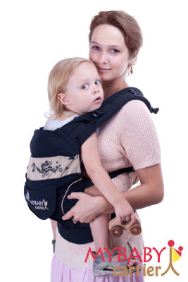 Эрго-рюкзак My Baby Stile, черный, бабочки Слинг Май Бэби Керриер рекомендуется начать использовать с рождения и по достижении 20 килограммового веса. Даже один рюкзак уверенно прослужит вам, даст возможность ношения ребенка лицом к маме, сбоку, сзади или полулежа.